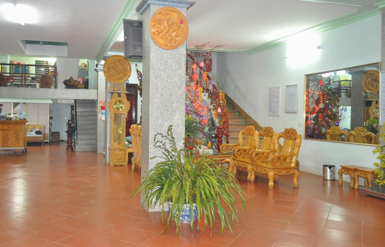 Hoan Quan hotel in Than Uyen town