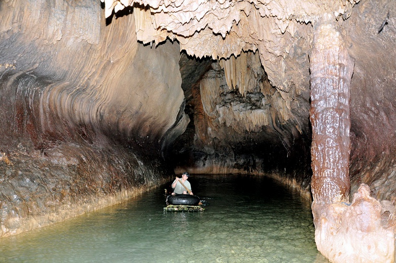Nguom Ngao cave